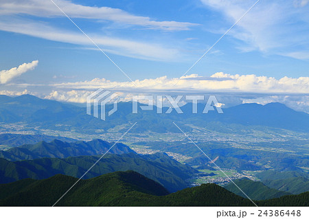青空と山々（長野県美ヶ原高原） 24386448