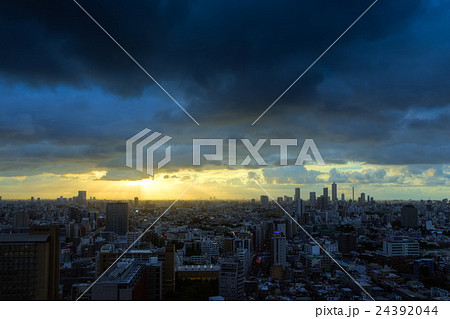 都市夕景・池袋方面 24392044