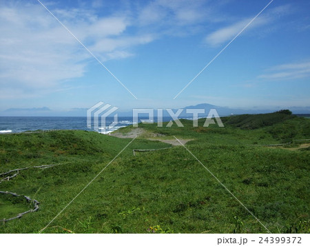 オホーツク海と知床連山 24399372