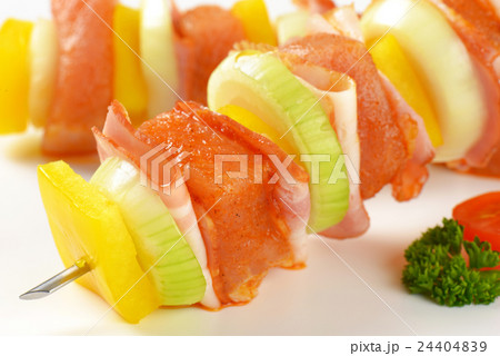 Raw pork skewers 24404839