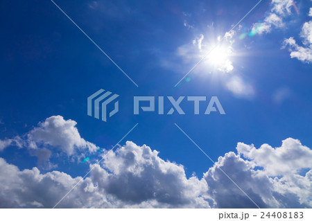 8月真夏の台風一過の空と雲レタッチでより青く 3:2 8月真夏の台風一過の空と雲レタッチでより青く 3:2 24408183