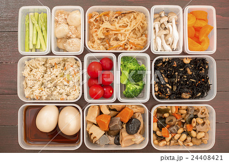 常備菜 作り置き おかず 惣菜 野菜 カット野菜 煮物の写真素材