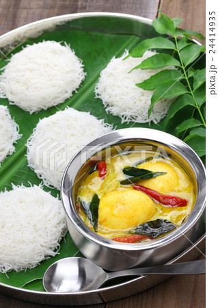 ストリングホッパーとエッグカレー 24414935