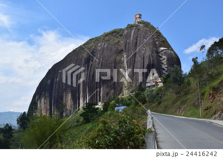 コロンビアの観光地、ピエドラ・デル・ペニョール 24416242