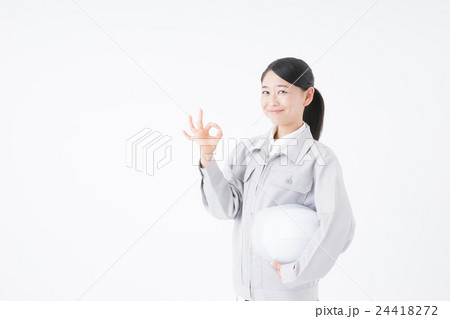 女性作業員 女性作業員 24418272