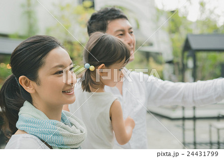 shopping complex　　　　　撮影協力：TENOHA DAIKANYAMA 24431799