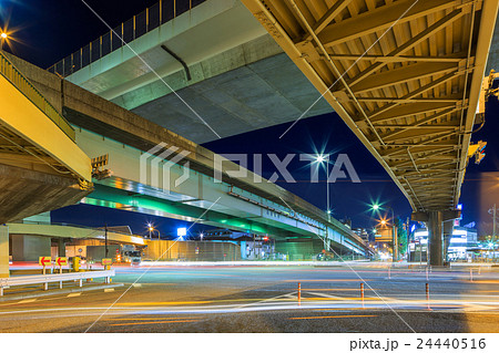 三田線 西高島平駅 駅前夜景(三園2丁目交差点) 三田線 西高島平駅 駅前夜景(三園2丁目交差点) 24440516