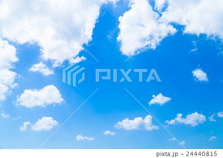 雲 綿雲 積雲 高積雲 青い空 白い雲 真夏の空 背景用素材 クラウド 青空 合成用背景 雲 綿雲 積雲 高積雲 青い空 白い雲 真夏の空 背景用素材 クラウド 青空 合成用背景 24440815