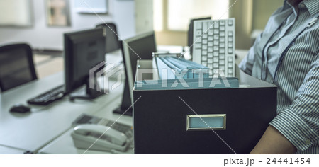 異動 異動 24441454