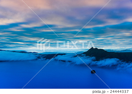 北海道　夏の朝　摩周湖　第3展望台 24444337