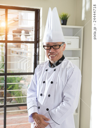 matured asian male chef matured asian male chef 24444718
