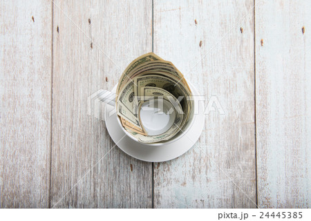 dollars in cup dollars in cup 24445385