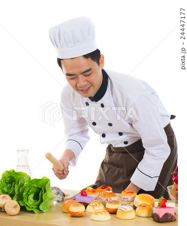 asian male chef 24447177