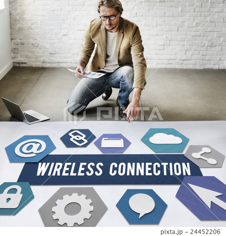 Wireless Signal Reception Mobility Graphic Concept Wireless Signal Reception Mobility Graphic Concept 24452206