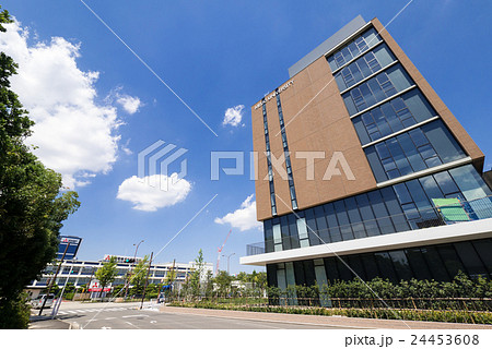 名古屋都市風景　矢田南4丁目交差点　名城大学名古屋ドーム前キャンパスと三菱電機名古屋製作所 24453608