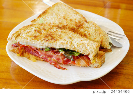 Bacon Grilled cheese and tomato sandwich  24454406