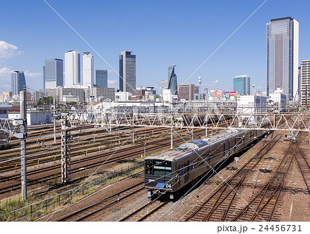 名古屋都市風景　向野橋から名古屋駅中心部高層ビル群とあおなみ線を望む 24456731