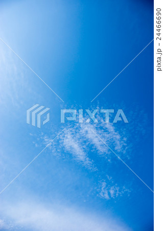 秋の空　うろこ雲 24466690