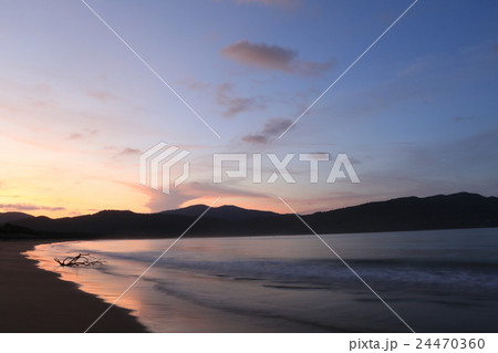 海岸の夕焼け　　日南海岸　串間市石波海岸 24470360