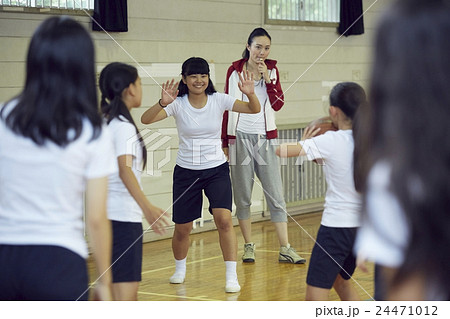 部活動　中高生イメージ 24471012