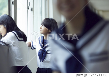 女子学校生活　中高生イメージ 24471130