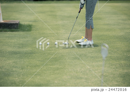 Japanese woman golfer , housewife Japanese woman golfer , housewife 24472016