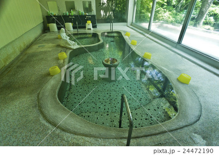 混浴の内湯と野天風呂 24472190