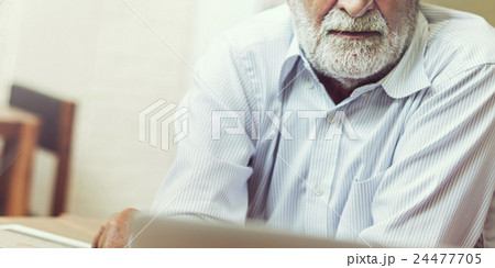 Friends Working Discussion Meeting Sharing Ideas Concept 24477705