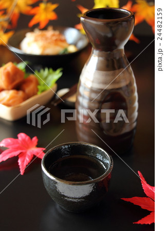 秋の酒 24482159