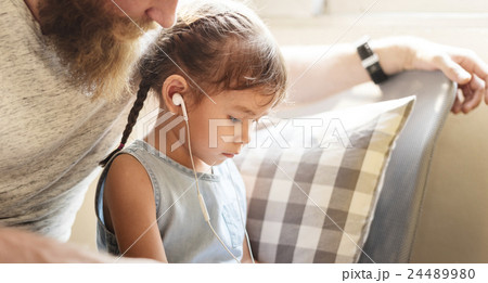Family Father Daughter Love Parenting Listening Music Togetherness Concept 24489980