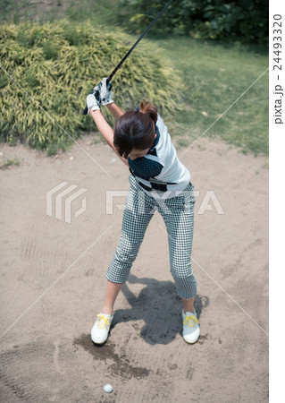 Japanese woman golfer , housewife 24493320
