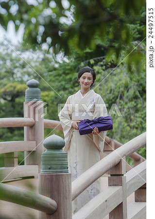 和服でご挨拶 24497515