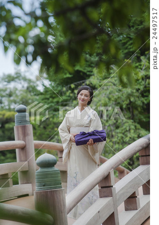 和服でご挨拶 24497517