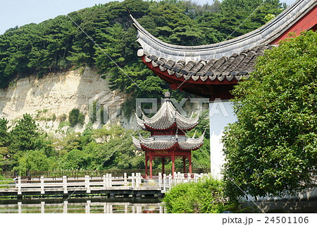 横浜　本牧市民公園「上海横浜友好園」　 24501106