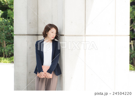 ビジネス　女性　ポートレート 24504220