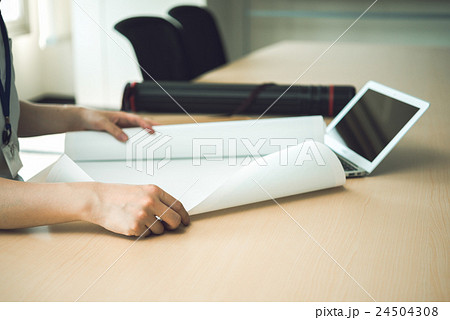 ビジネスシーン　イメージ 24504308