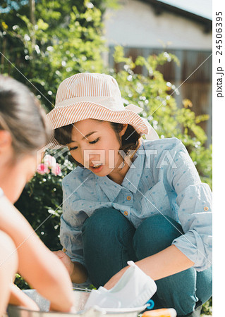 Japanese woman golfer , housewife Japanese woman golfer , housewife 24506395