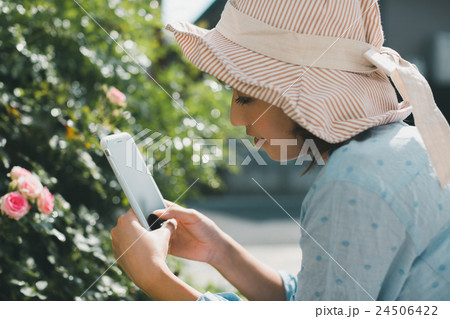 Japanese woman golfer , housewife 24506422