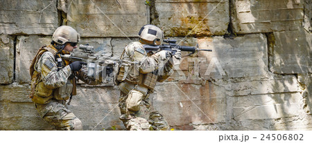 Green Berets soldiers in action 24506802