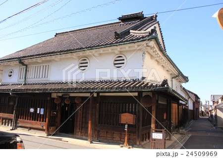 奈良県橿原市今井町の町並み 奈良県橿原市今井町の町並み 24509969