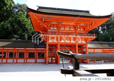 下鴨神社桜門の写真素材