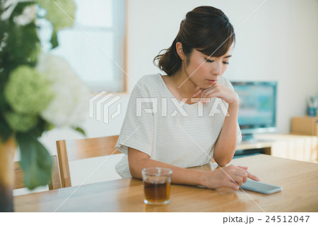 Japanese woman golfer , housewife 24512047