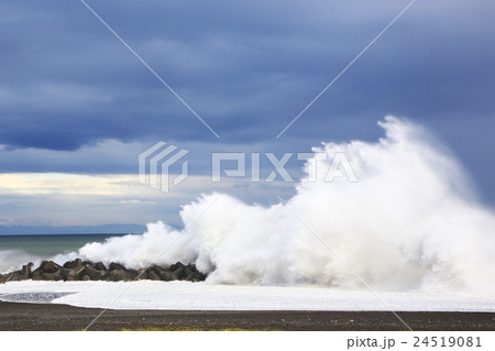波 台風 高波 嵐 波 台風 高波 嵐 24519081
