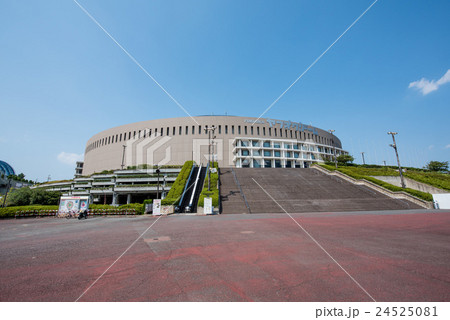 九州への旅、ソフトバンクホークスの本拠地、ヤフオクドーム　をご紹介いたします。 24525081