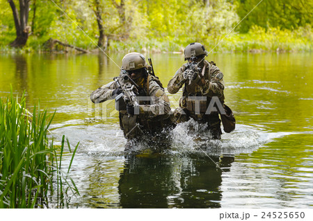 Green Berets soldiers in action 24525650