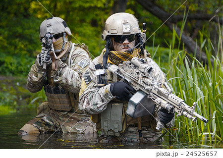 Green Berets soldiers in action 24525657