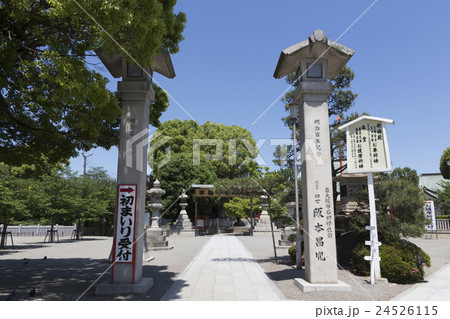 成田山不動尊の石灯籠 24526115