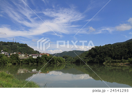 初秋の信州新町 琅鶴湖 初秋の信州新町 琅鶴湖 24541293