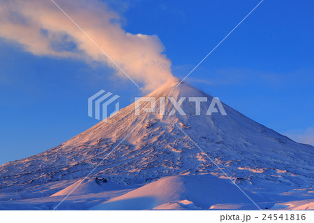 Active volcano of Kamchatka: Klyuchevskoy Volcano 24541816