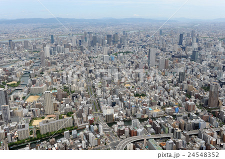 大阪市街を空撮 24548352